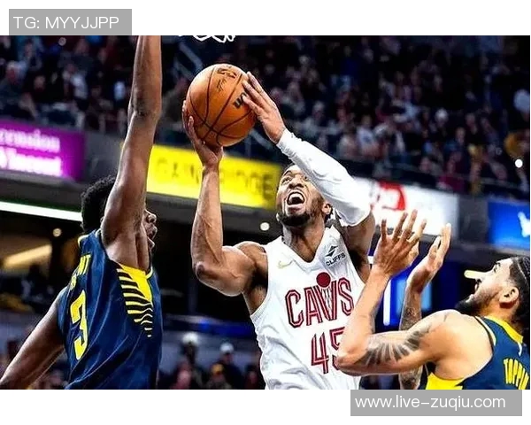 关键时刻莫布里展现实力16投7中三分命中率高达50贡献22分13篮板4助攻4盖帽 关键时刻莫布里展现实力16投7中三分命中率高达50贡献22分13篮板4助攻4盖帽